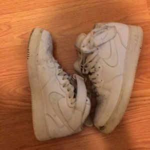 Air Force 1 mid size 10.5 all white